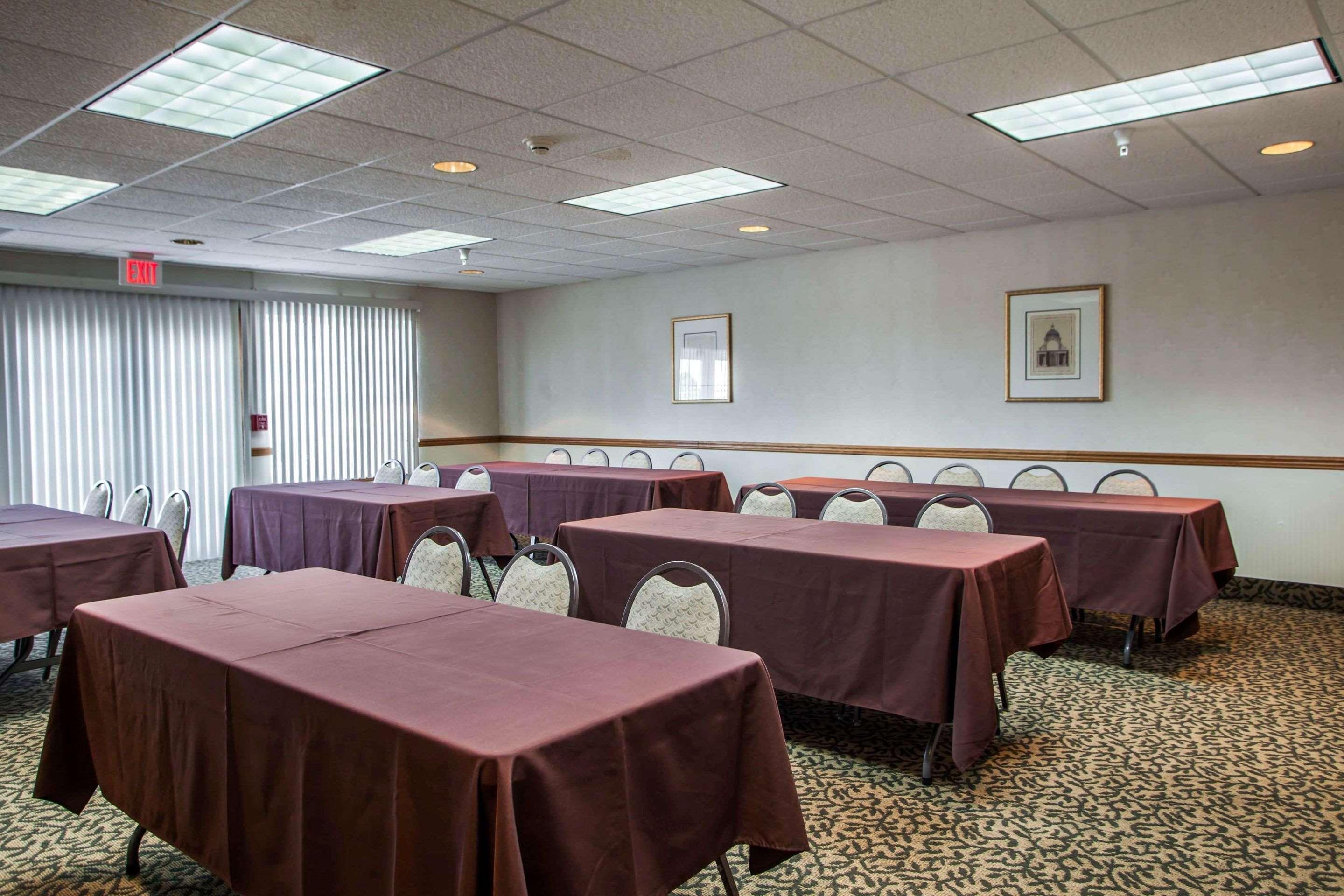 Comfort Inn & Suites Geneva- West Chicago Екстер'єр фото