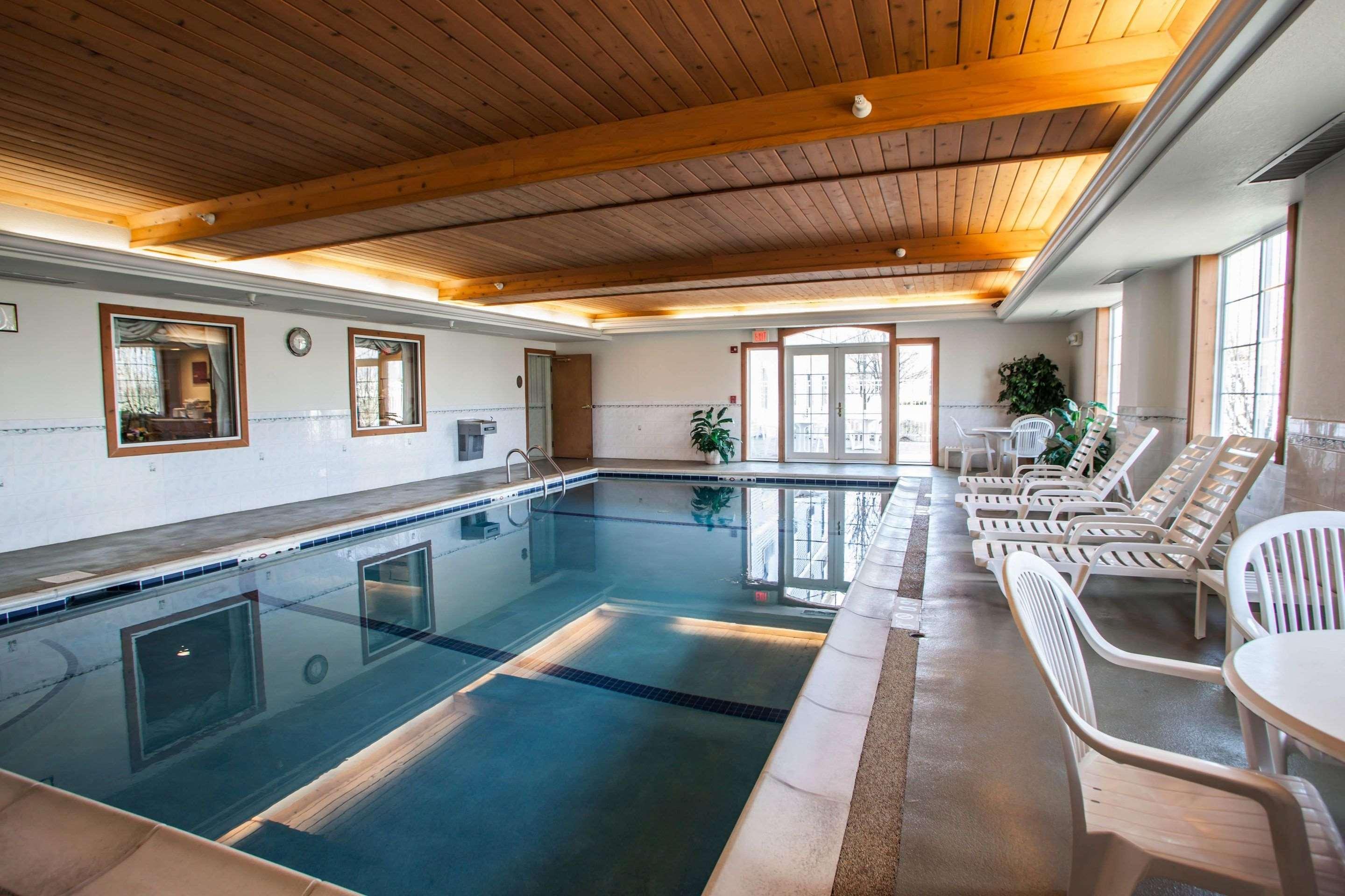 Comfort Inn & Suites Geneva- West Chicago Екстер'єр фото