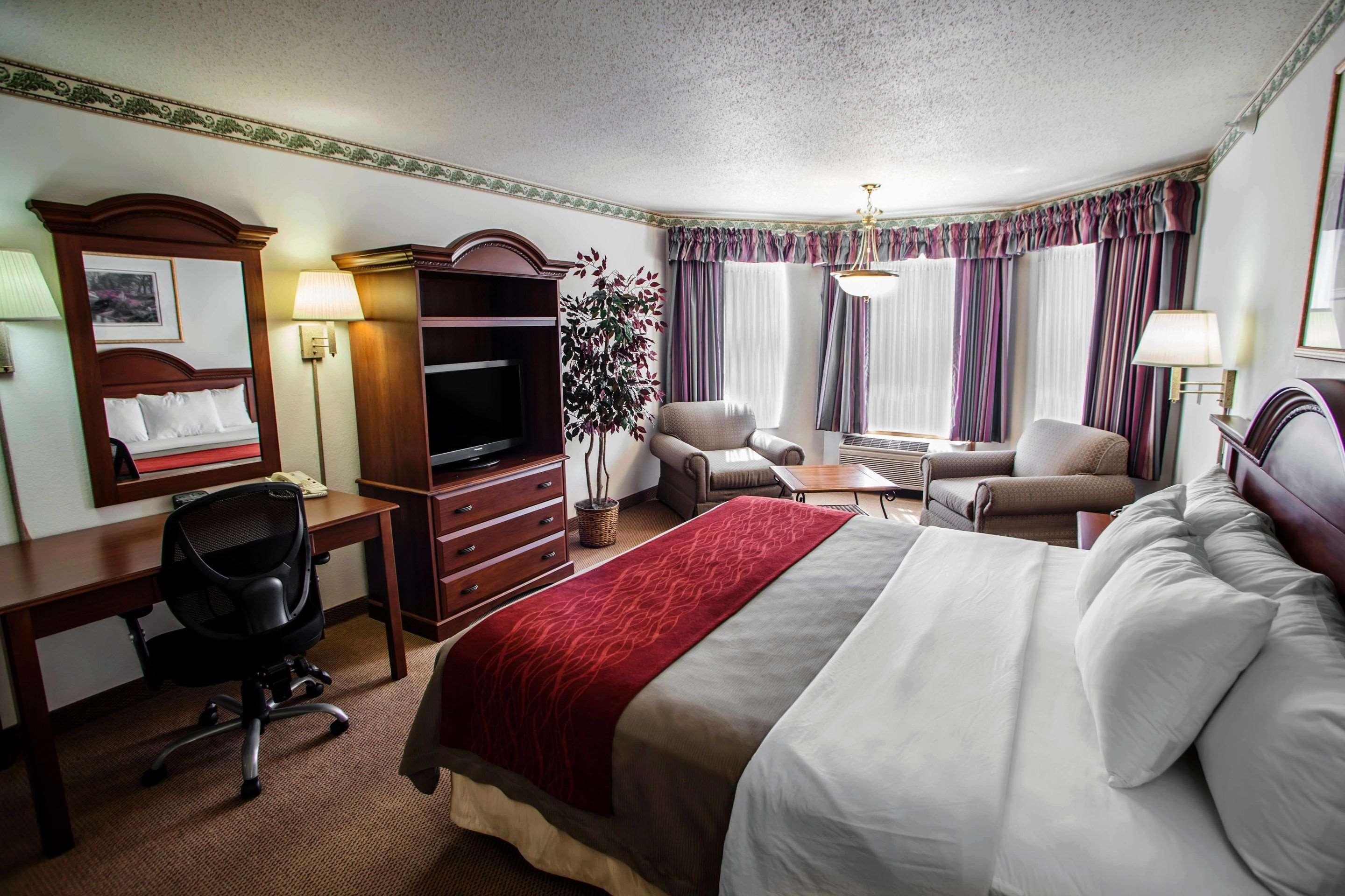 Comfort Inn & Suites Geneva- West Chicago Екстер'єр фото